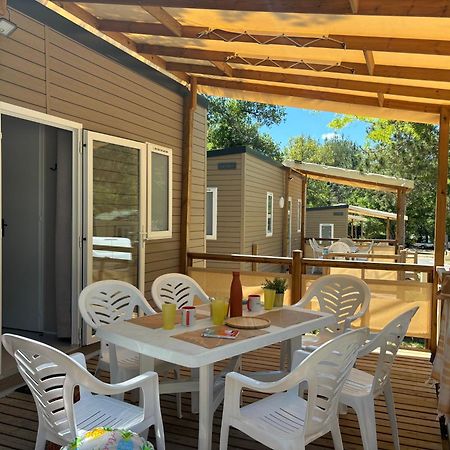 Camping Le Saint Clair Moustiers-Sainte-Marie Exterior photo